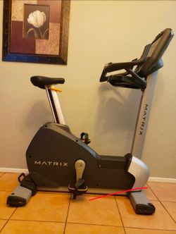 Matrix U-5X Upright Bike