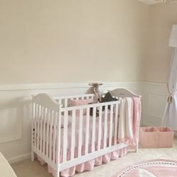 Baby Crib With Mattress 