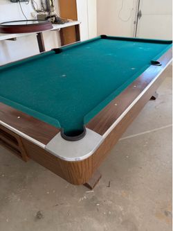 BRUNSWICK Professional Slate Billiards Table