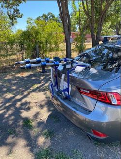 Bike rack brand Thule archway