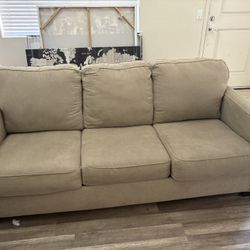 Medium Sized Couch With Pull Out