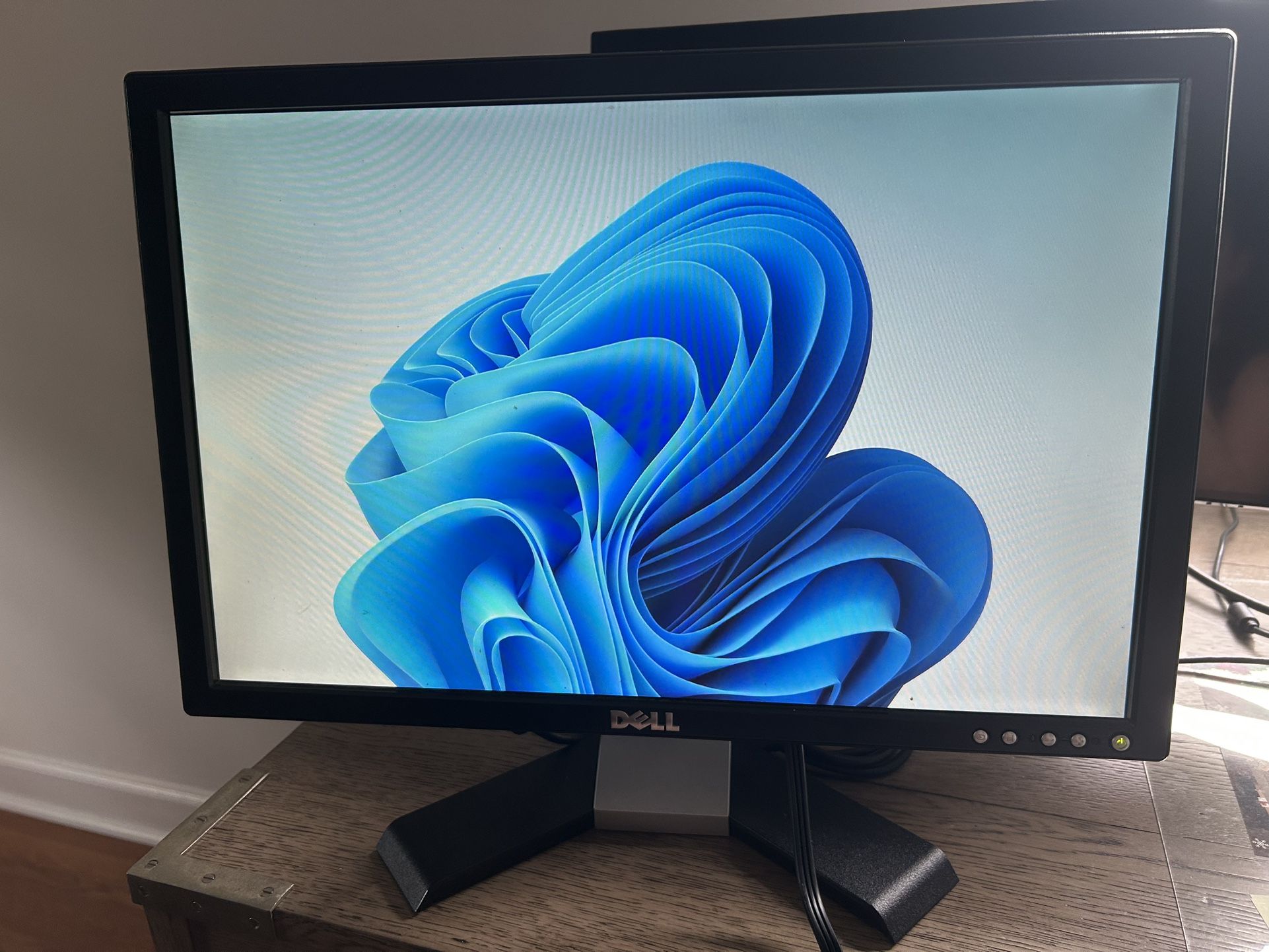 Dell e198wfpv 19” widescreen monitor