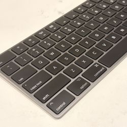 Apple Magic Keyboard (Black)