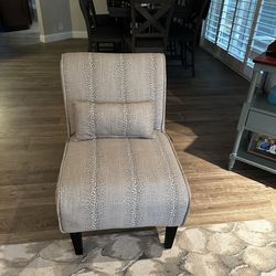 Modern Upholstered Accent Chair – Neutral Pattern Lounge Chair w/ Pillow