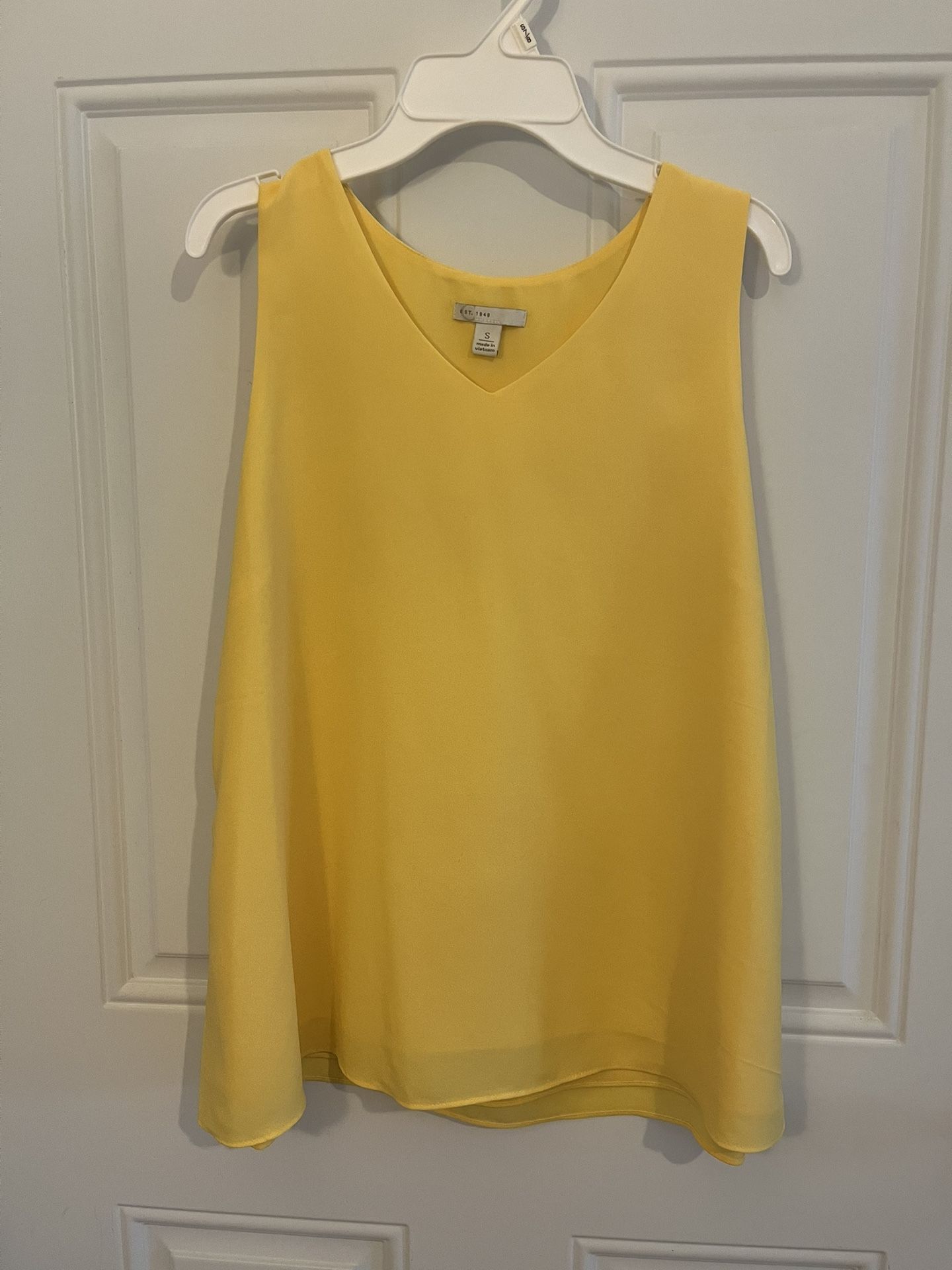 Cato Small Sleeveless V-Neck Blouse For Women 