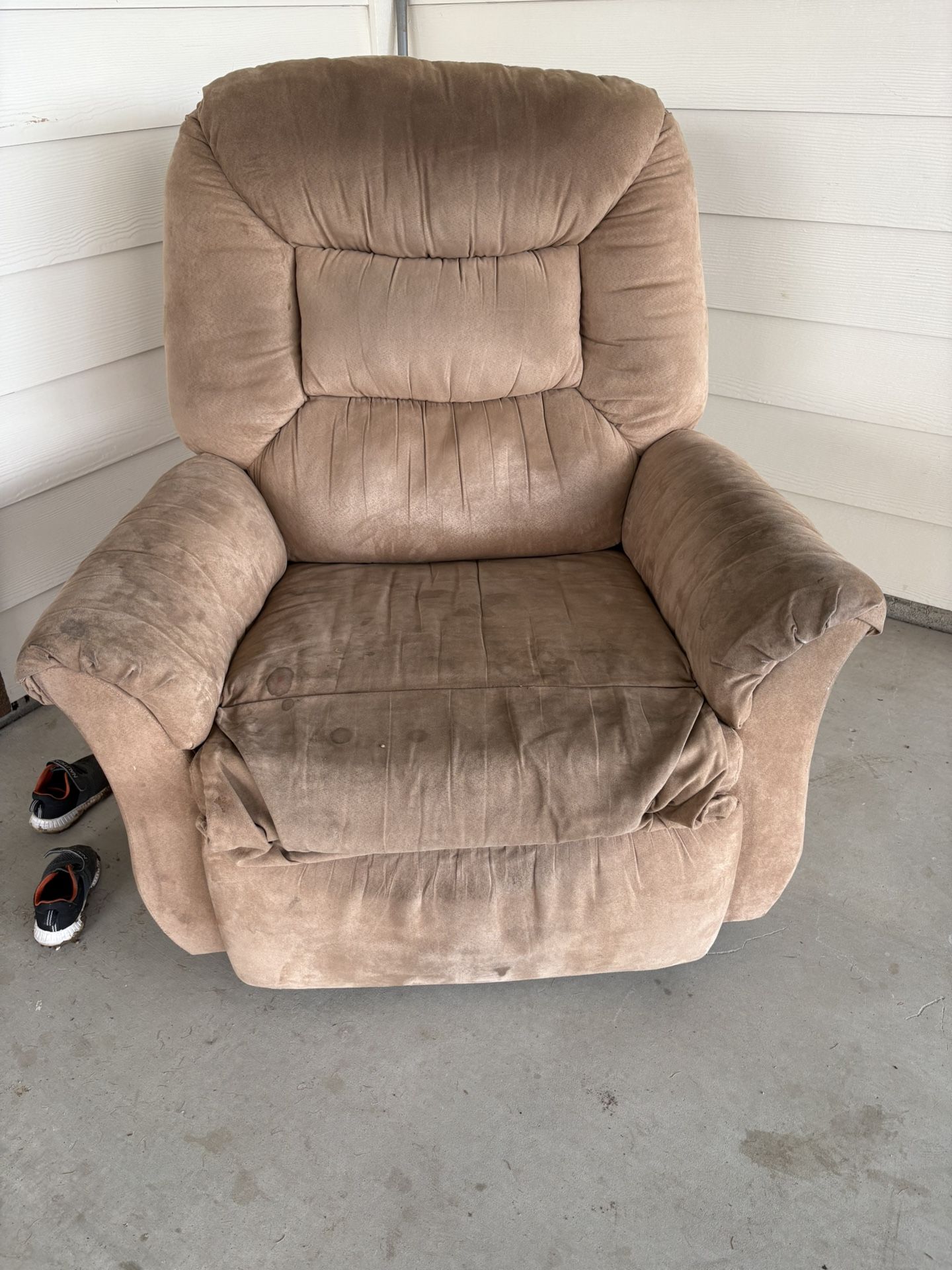 Free Recliner