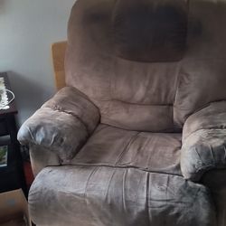 Oversized Recliner