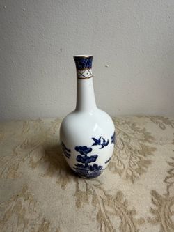 Royal Doulton Booths Real Old Willow Vase – Flawless Gold Trim