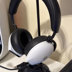 Alienware Tri-Mode Headphones