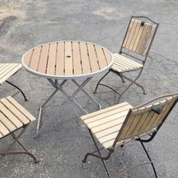 tek outdoor furniture  great condition 