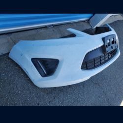 2011 -2013 FORD FIESTA FRONT BUMPER
COVER GENUINE USED OEM. NC