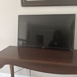 Roku TV Still In Great Condition