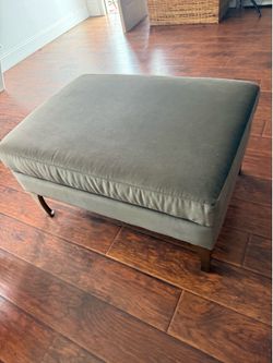 Velvet ottoman  with gold metal feet