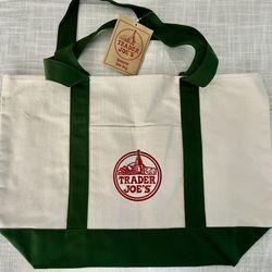 Trader Joe’s Green Canvas Tote (Christmas limited edition)