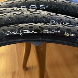 Serfas Drifter bicycle tires 700x32 - two sets