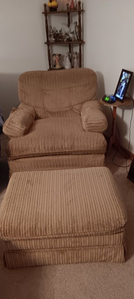 Love Seat With Chair & Ottoman