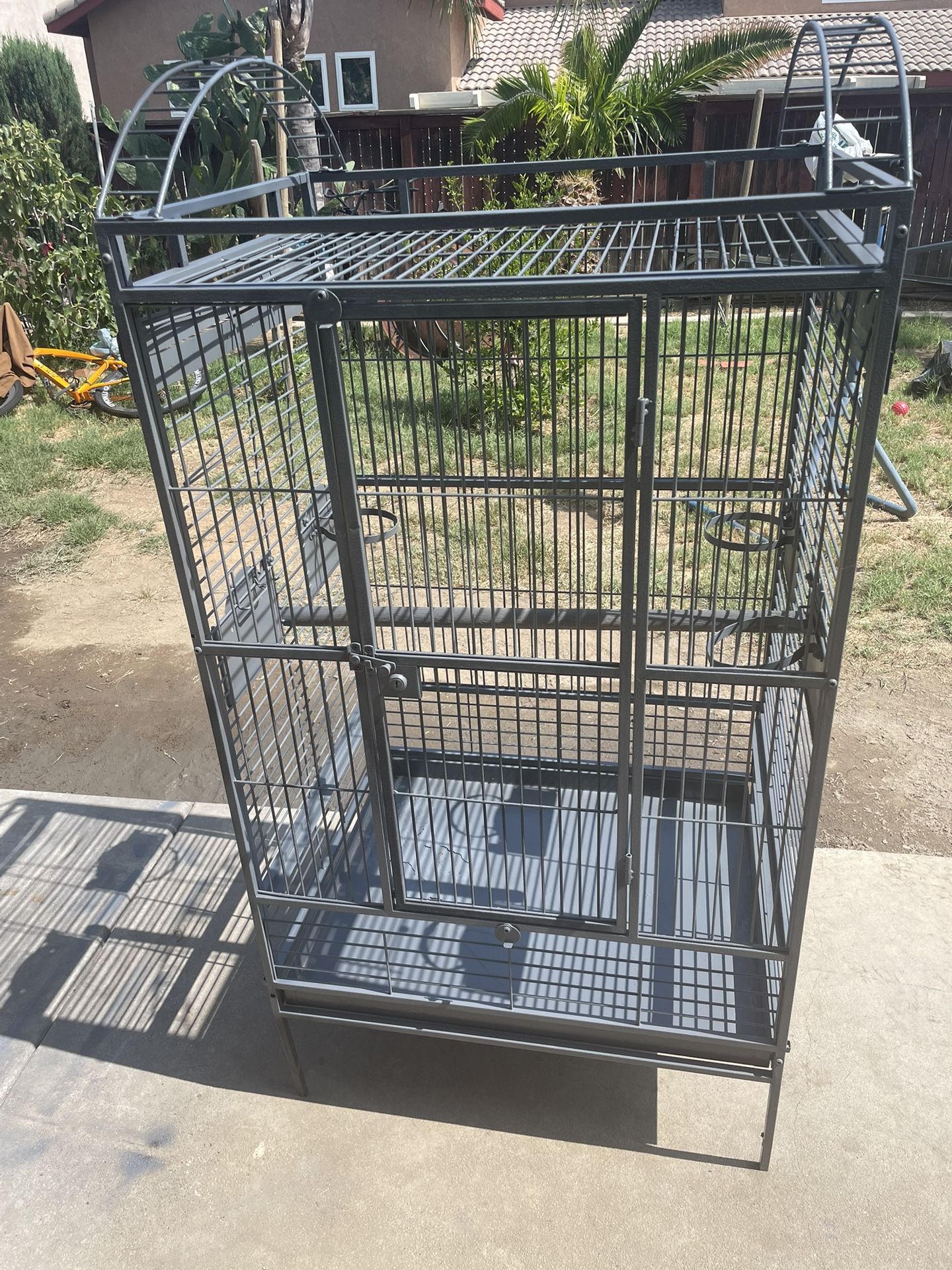 Bird Cage For Sale 90:00 Dollars Firm Price, Good Condition But Is Not A New One Measurements High 54 Inches , Wide 24 Inches One