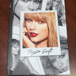 Taylor Swift Photo Book