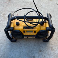 Dewalt Radio And Charger 