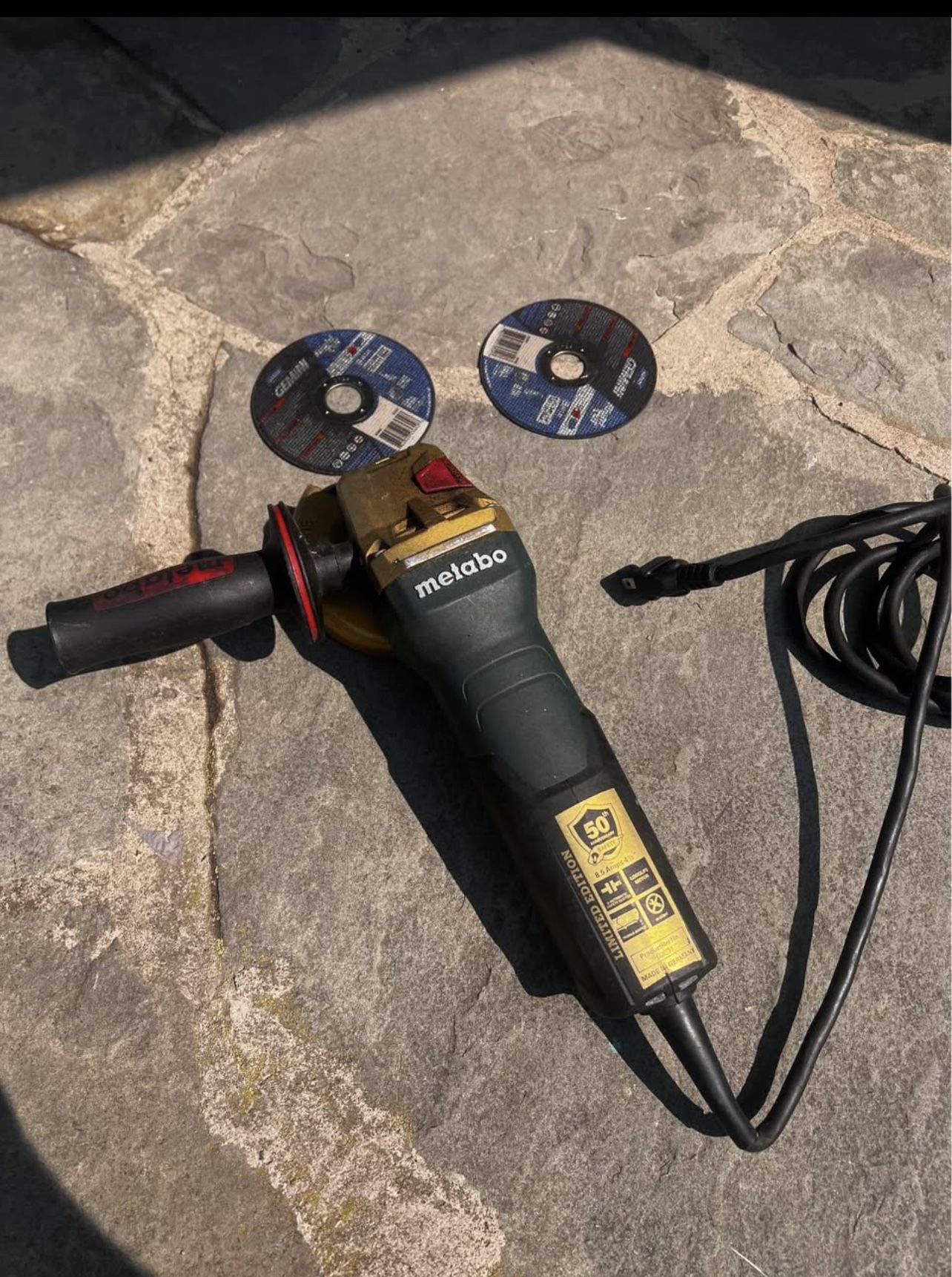 Metabo Angle Grinder + 2 Discs – Heavy Duty 50