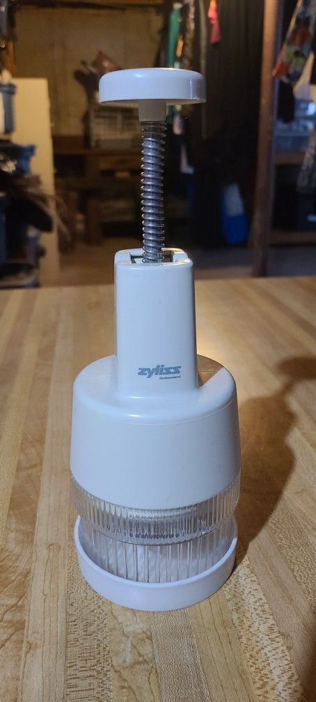 Vintage Zylias Manual Chopper