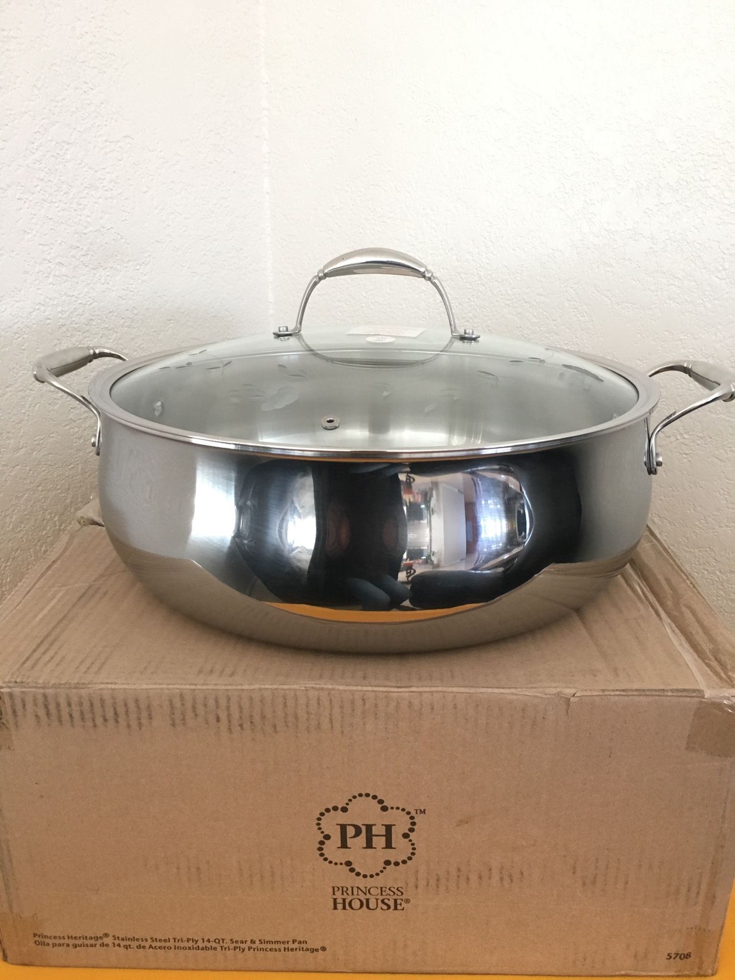 Phantom chef 2.3 Qt Casserole for Sale in Troutdale, OR - OfferUp