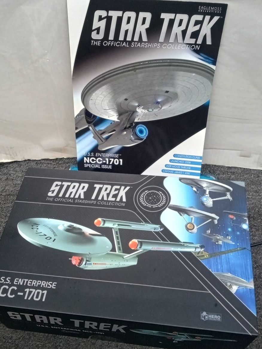 Enterprise NCC 1701 STARSHIP XL Star Trek Hero Collection in the original Box.with book.