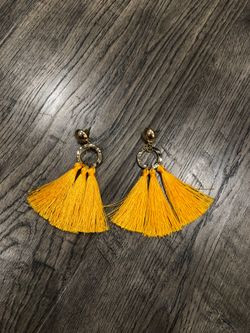 Fringe mustard color earrings