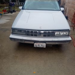 Oldsmobile 1990