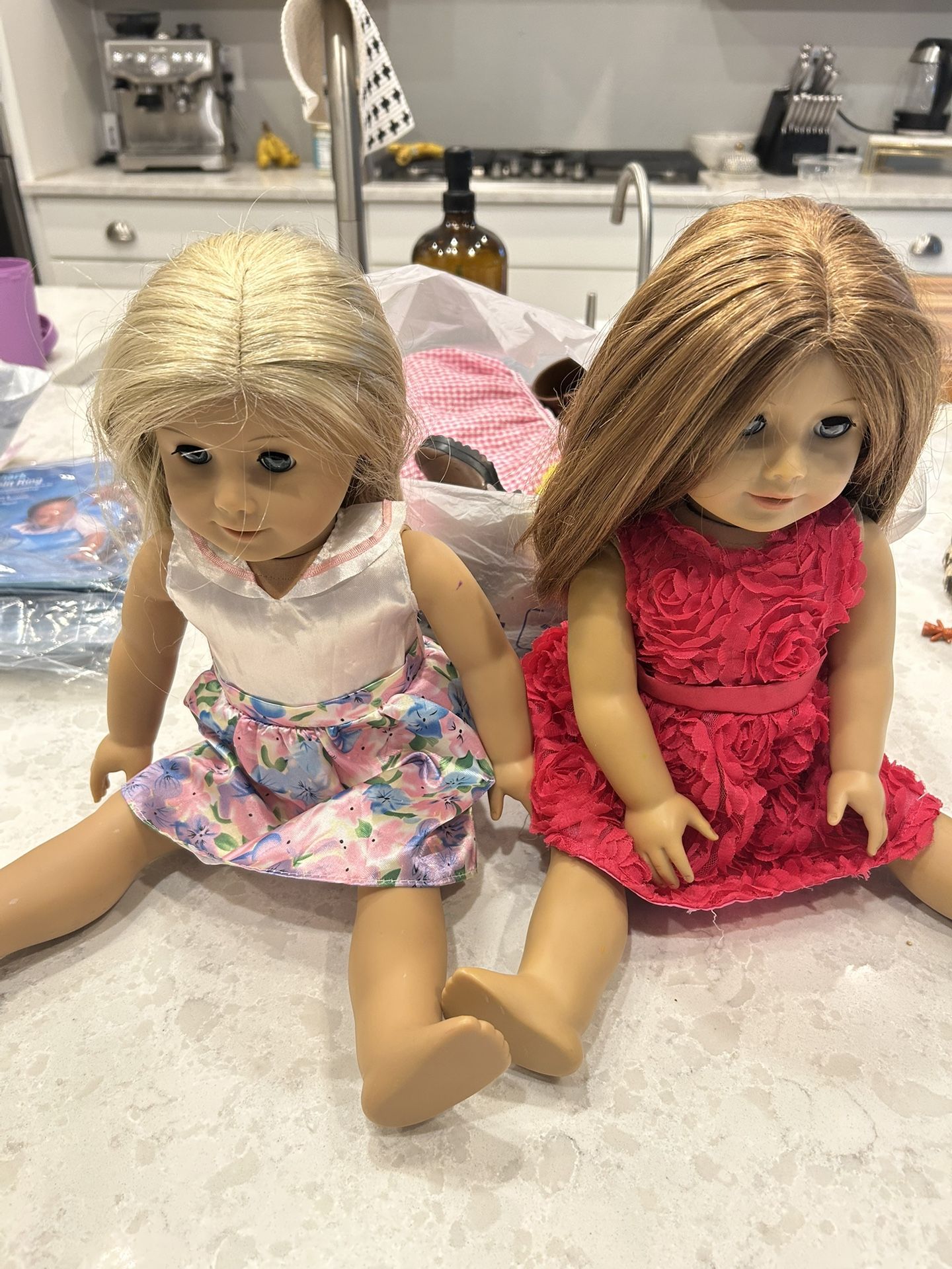 American Girl Dolls With Clothing And Shoes