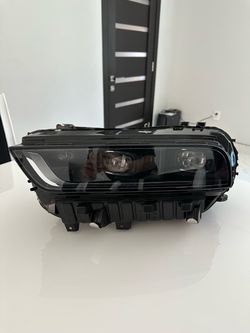 BMW 7 Series Headlights