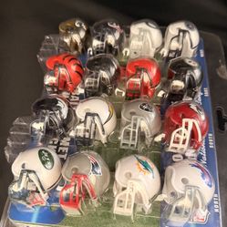 32-Piece NFL Helmet Tracker Set 
