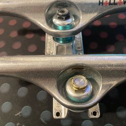 Independent Hollow Trucks With Titanium Kingpins