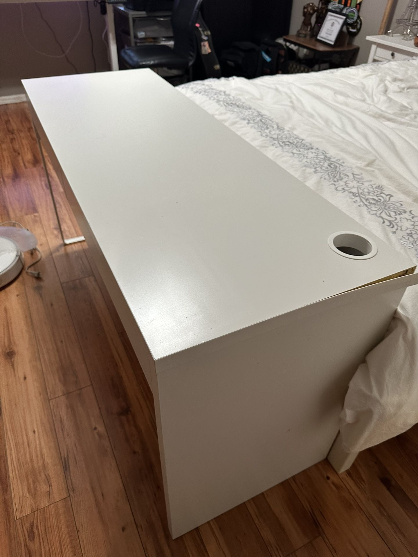 White Desk