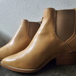 Vintage Thread Ankle Boots