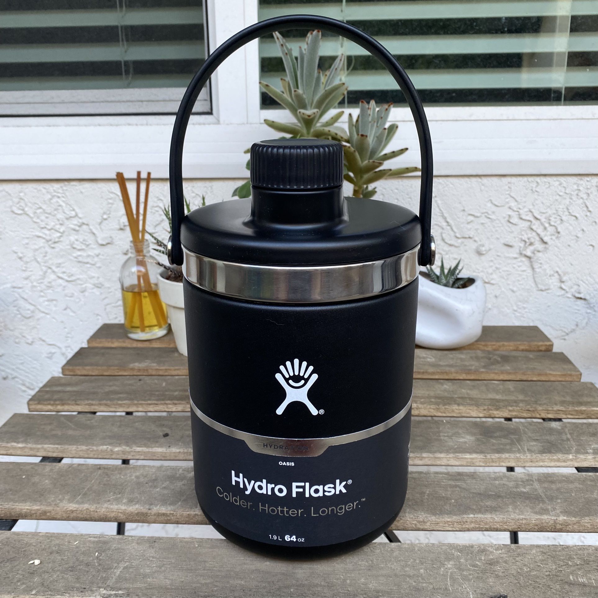 Hydro Flask - 64 oz Oasis