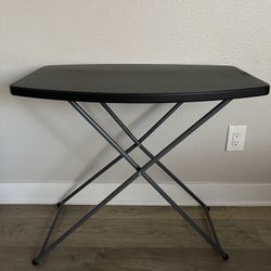 Adjustable Height Table 