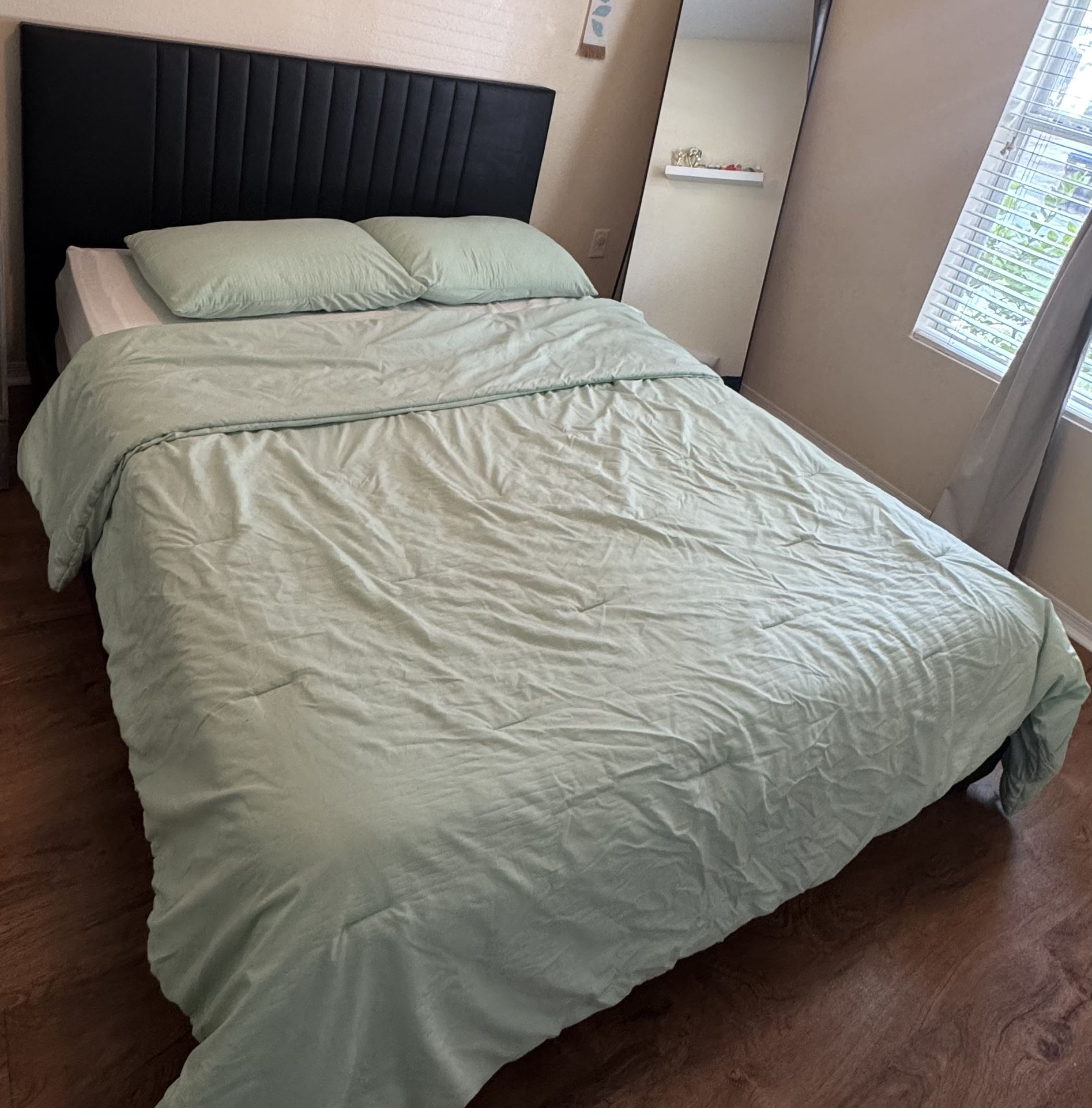 Queen Bed