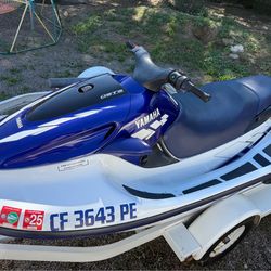 1998 Yamaha GP1200 - Pristine Hull / Project Ski (Bad Cylinder)