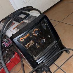 Hobart 140 Mig Welder With Welding Table 