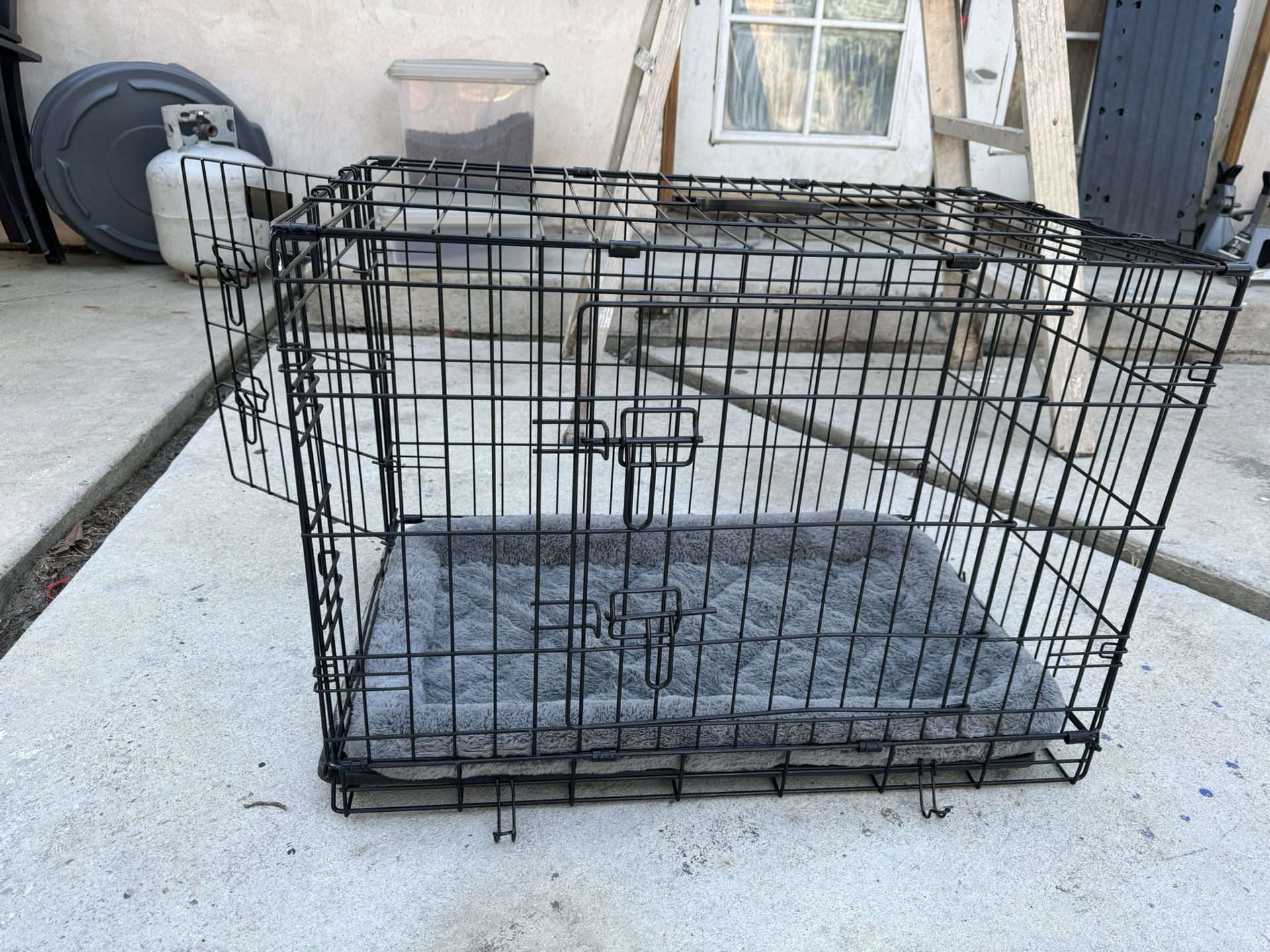 Medium Dog Kennel 