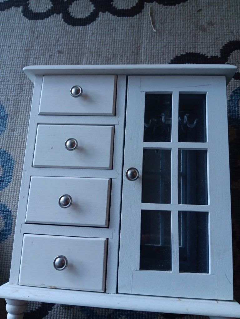 Jewelry Box.