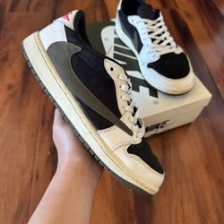 Jordan 1 Low Travis Scott Olive