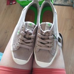 CARIUMA OCA LOW SUEDE SNEAKER