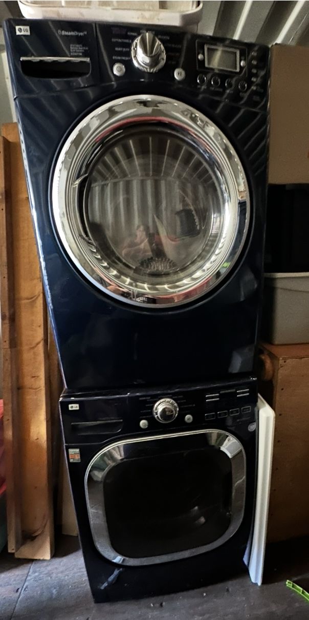 Electric LG Washer & Dryer