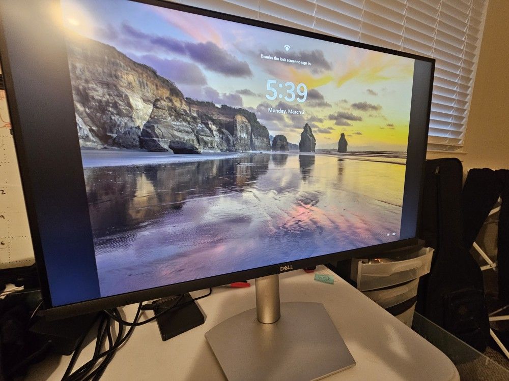 Dell 27" 1440P Computer Monitor