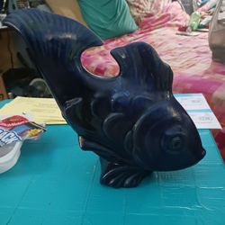 STEUBEN FISH SCULPTURE