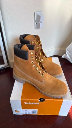 Timberland boots (never used)Size”10”