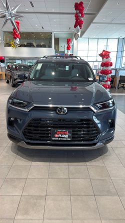 Toyota Grand Highlander Limited