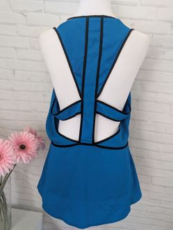 Arden B. Sleeveless top size L